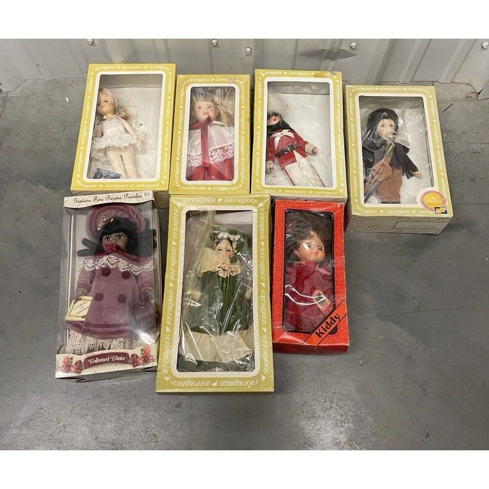 Lot of 7 Vintage Collectible Dolls Effanbee Toy Soldier Davy Crockett Porcelain